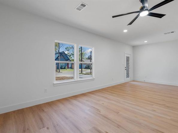 3937  Hancock Street , Dallas Texas 75210