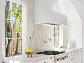 9826  Mixon Drive , Dallas Texas 75220