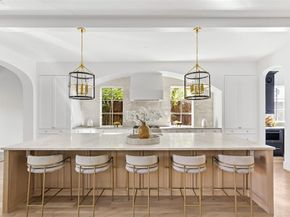 9826  Mixon Drive , Dallas Texas 75220