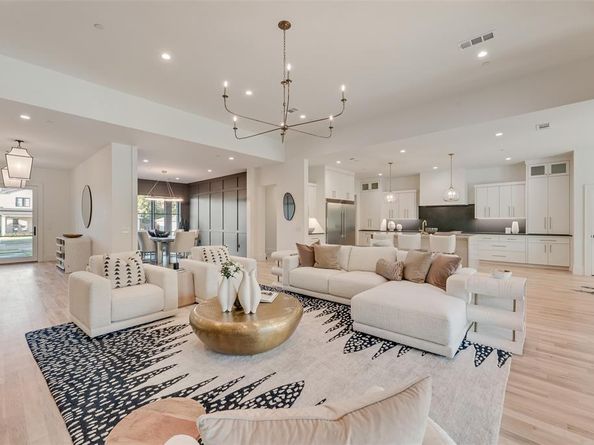 4074 S Better Drive , Dallas Texas 75229