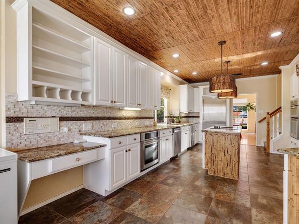 6118  Lincolnshire Court , Rowlett Texas 75087