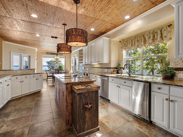 6118  Lincolnshire Court , Rowlett Texas 75087