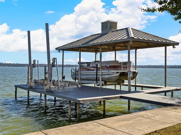 6118  Lincolnshire Court , Rowlett Texas 75087