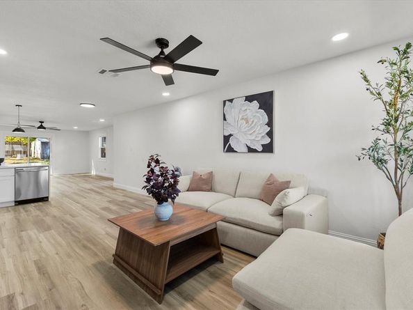 407  Freestone Drive , Euless Texas 76039