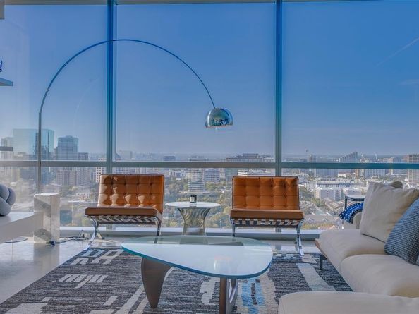 1717  Arts Plaza  1915, Dallas Texas 75201