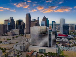 1717  Arts Plaza  1915, Dallas Texas 75201