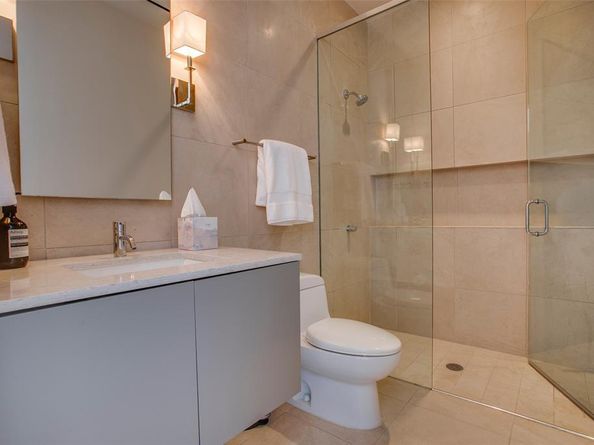 1717  Arts Plaza  1915, Dallas Texas 75201