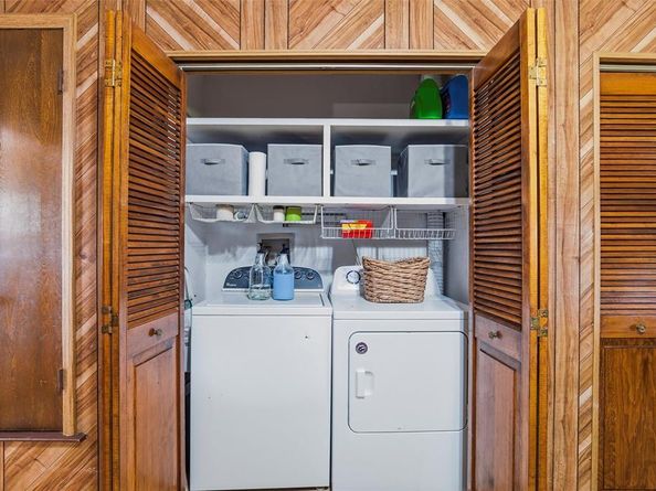 1801  Homestead Place , Garland Texas 75044