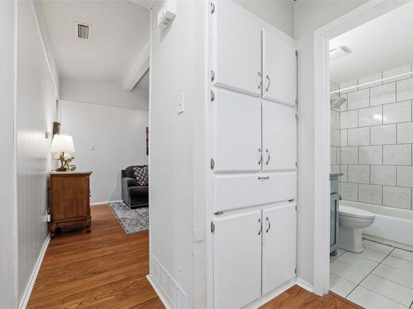 1801  Homestead Place , Garland Texas 75044