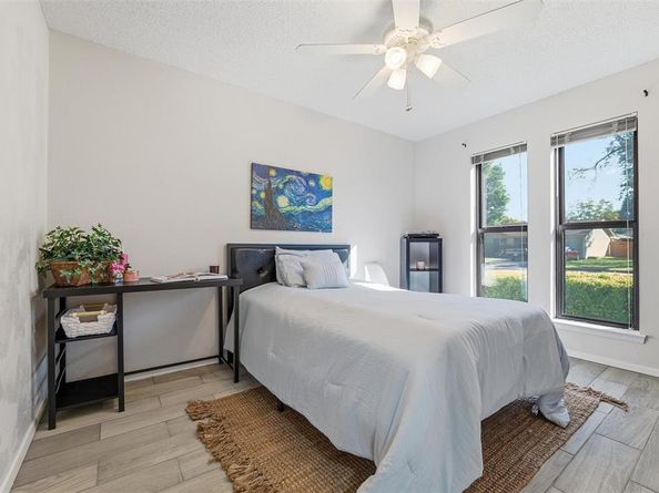 1801  Homestead Place , Garland Texas 75044