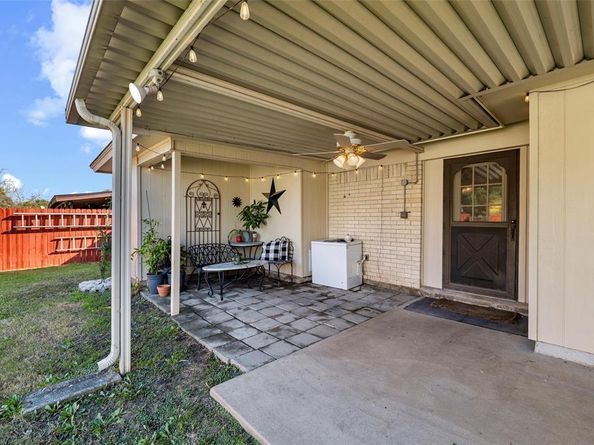 1801  Homestead Place , Garland Texas 75044