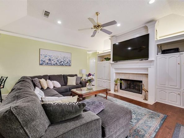 4117  Woodenrail Lane , Irving Texas 75061