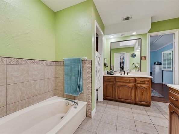 4117  Woodenrail Lane , Irving Texas 75061