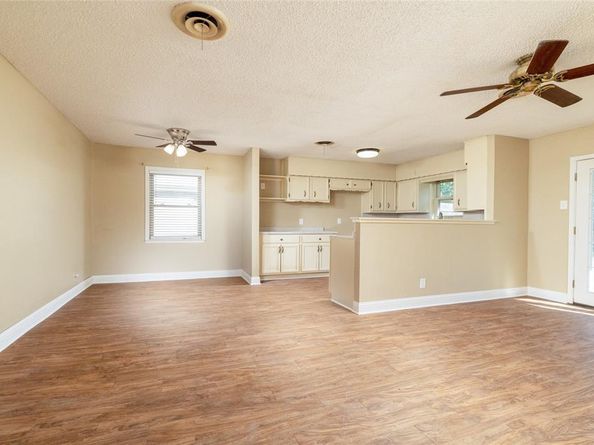 2720  Cedar Park Boulevard , Richland Hills Texas 76118