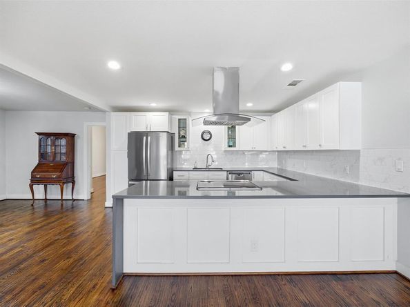 13906  Dennis Lane , Farmers Branch Texas 75234