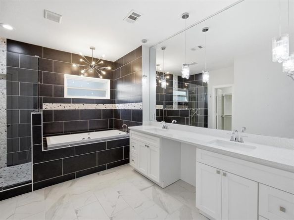 13906  Dennis Lane , Farmers Branch Texas 75234