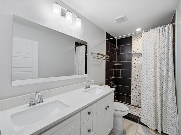 13906  Dennis Lane , Farmers Branch Texas 75234