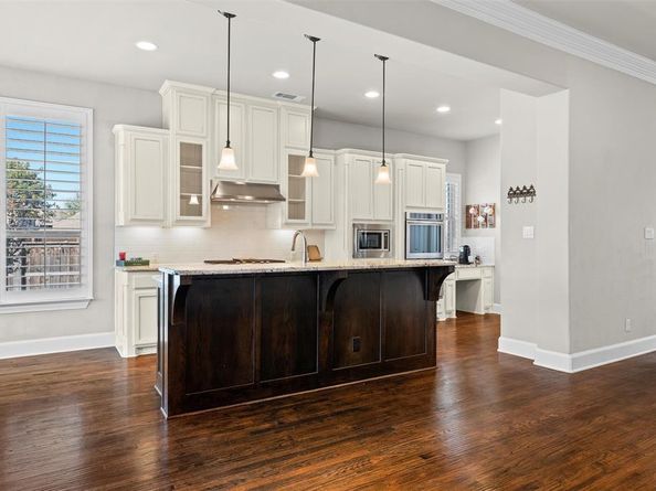 3204  Stonefield  , The Colony Texas 75056