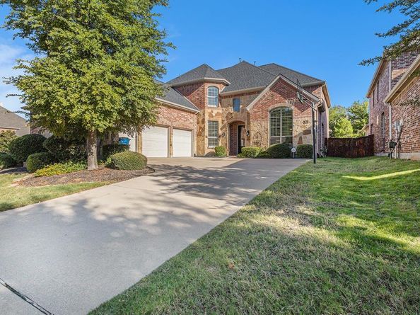 901  Fannin Drive , Lantana Texas 76226