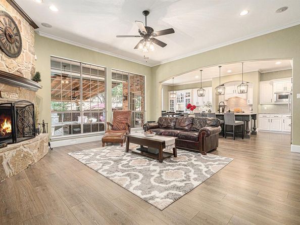 901  Fannin Drive , Lantana Texas 76226