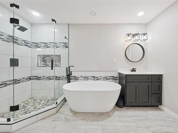 4229  Phoenix Drive , Carrollton Texas 75010