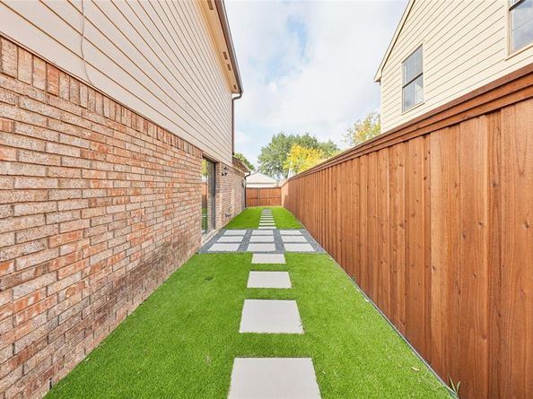 4229  Phoenix Drive , Carrollton Texas 75010