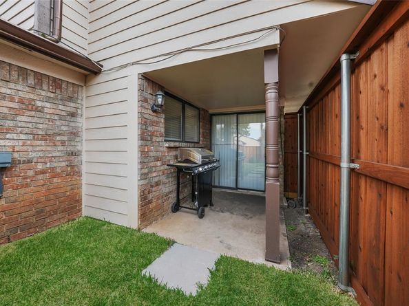 4229  Phoenix Drive , Carrollton Texas 75010