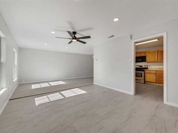 2647  Province Lane , Dallas Texas 75228