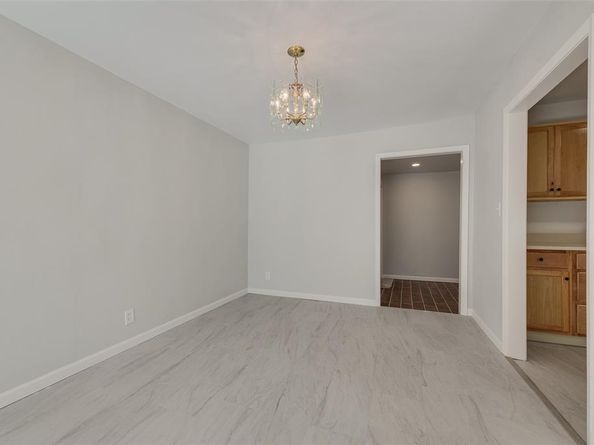 2647  Province Lane , Dallas Texas 75228