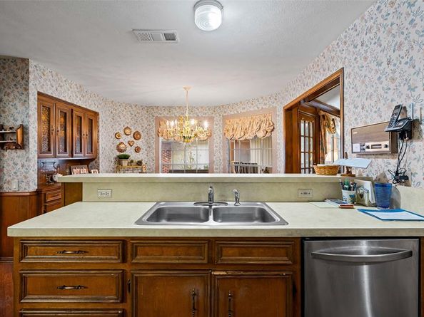 527  Tiffany Trail , Richardson Texas 75081