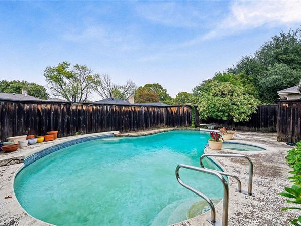 527  Tiffany Trail , Richardson Texas 75081