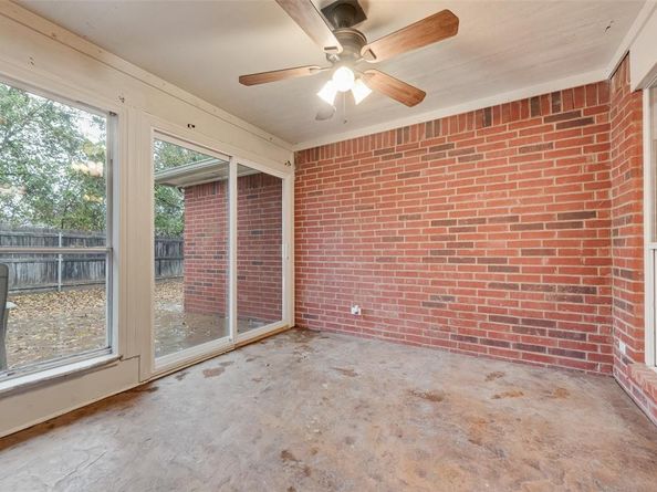 617  Madeline Court , Azle Texas 76020