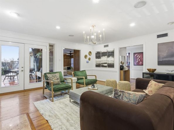 2341  Lofton Terrace , Fort Worth Texas 76109