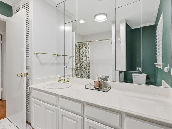 2341  Lofton Terrace , Fort Worth Texas 76109