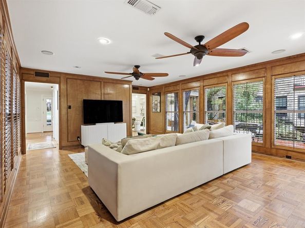 2341  Lofton Terrace , Fort Worth Texas 76109