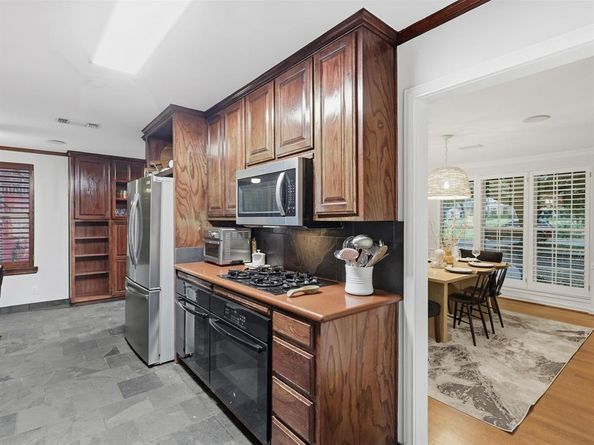 2341  Lofton Terrace , Fort Worth Texas 76109