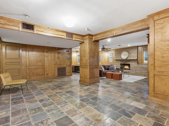 2341  Lofton Terrace , Fort Worth Texas 76109