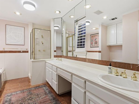 2341  Lofton Terrace , Fort Worth Texas 76109