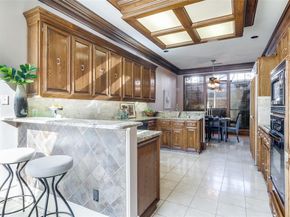 7155  Helsem Bend , Dallas Texas 75230