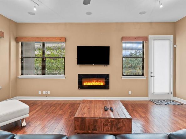 1717  Annex Avenue  602, Dallas Texas 75204