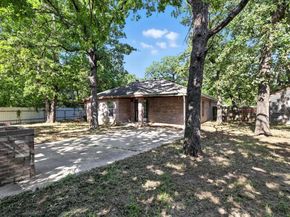 5720  Frisco Avenue , Forest Hill Texas 76119