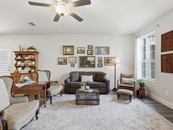 2645  Kings Canyon Mews , Corinth Texas 76210