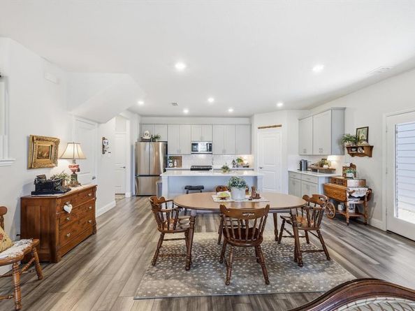 2645  Kings Canyon Mews , Corinth Texas 76210