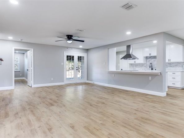 1420  Meadow Lane Terrace , Fort Worth Texas 76112