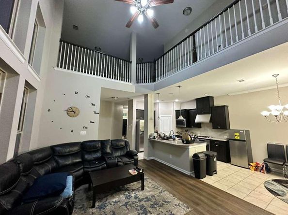 6655  Deleon Street , Irving Texas 75039