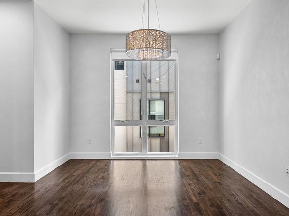 2016 N Fitzhugh Avenue  105, Dallas Texas 75204