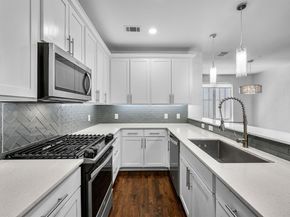 2016 N Fitzhugh Avenue  105, Dallas Texas 75204