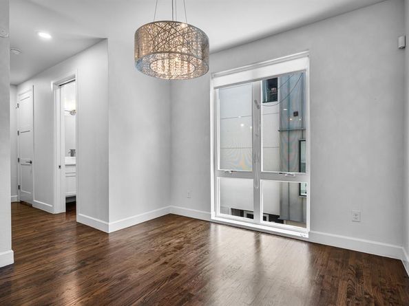 2016 N Fitzhugh Avenue  105, Dallas Texas 75204