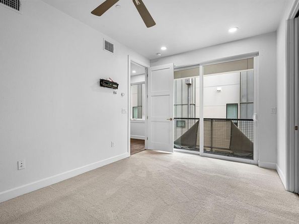 2016 N Fitzhugh Avenue  105, Dallas Texas 75204