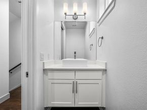 2016 N Fitzhugh Avenue  105, Dallas Texas 75204